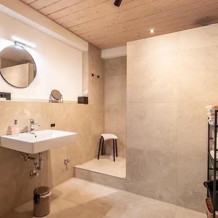 Gaestehaus Kaltenbach אורחן 3*