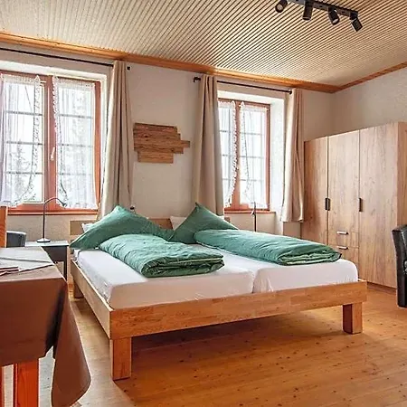 אורחן Gaestehaus Kaltenbach 3*